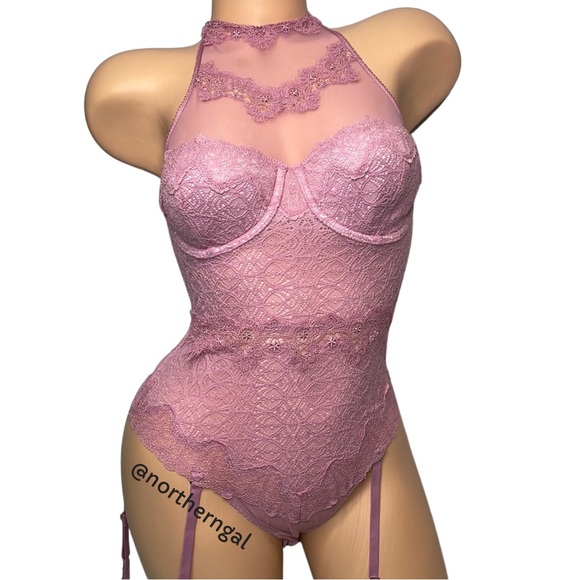 Victoria's Secret Chantilly Lace High-neck Teddy - Picture 5 of 17